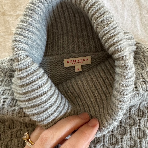 Like New 100% wool designer Demylee Sweater $370 - Picture 8 of 12
